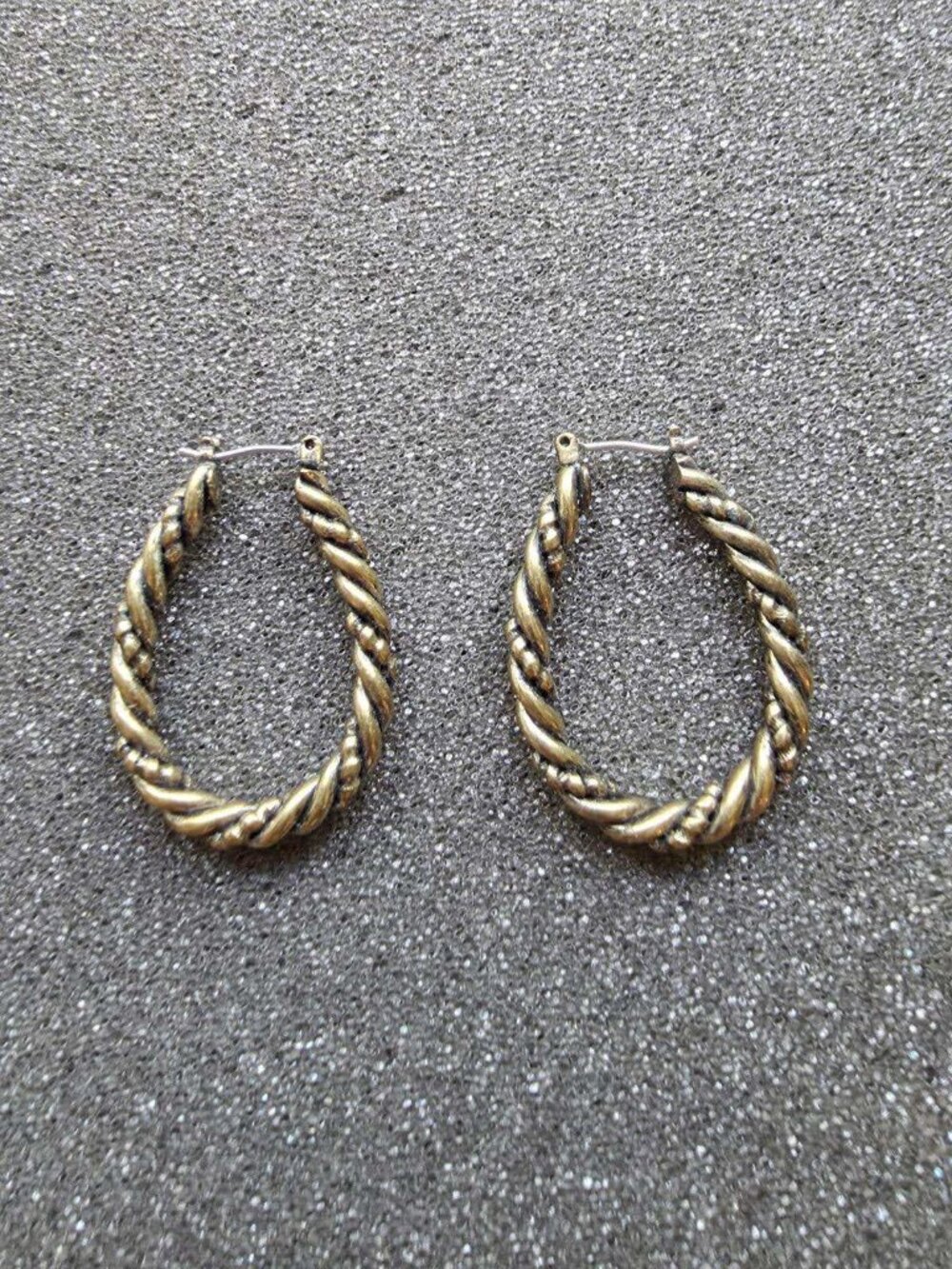 Vintage Gold Twisted Rope Medium Oval Hoop Earrings Textured Chunky